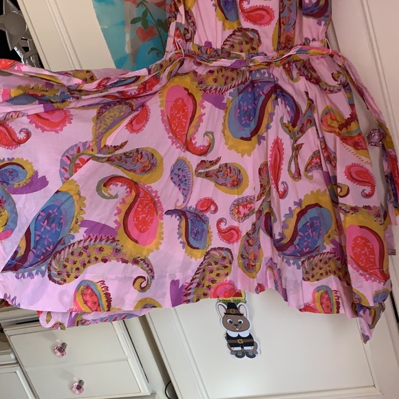 Beautiful paisley patterned dress - Picture 3 of 7